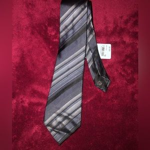 Kenneth Cole Reaction Men’s Silk Tie